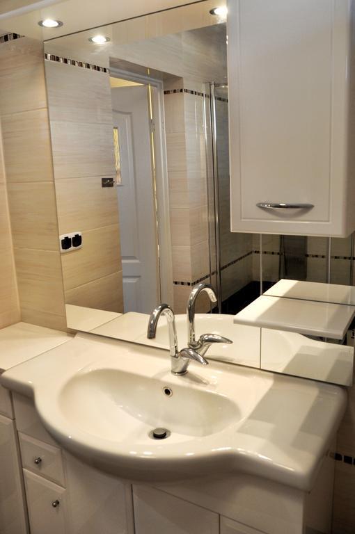 Angel Apartment *